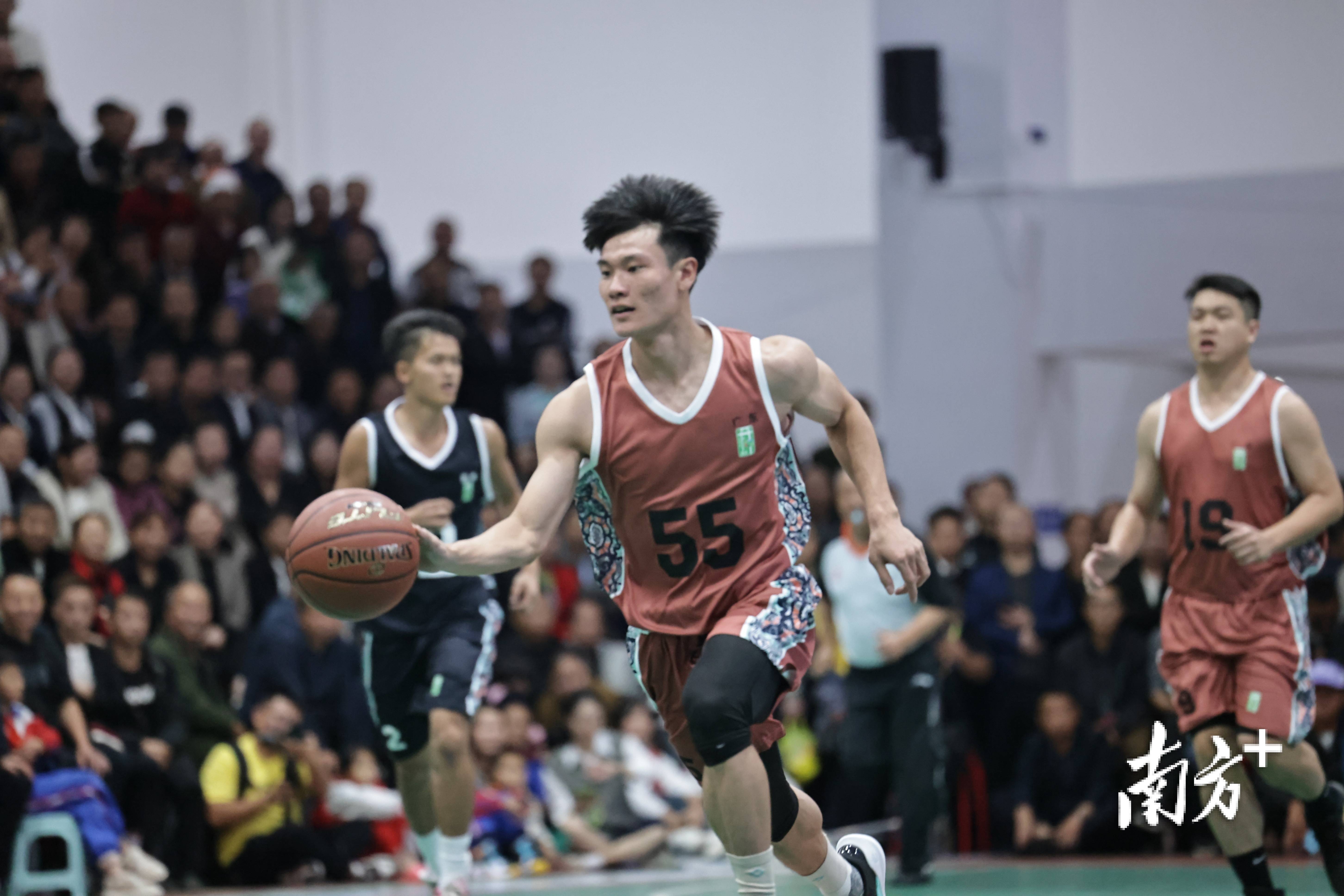 纽瓦斯特将军助力佛罗伦萨大胜对手