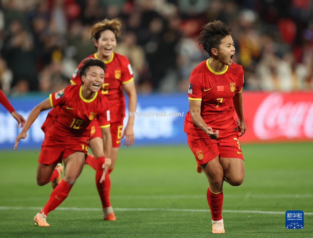中国女足表现出色，轻松取得胜利