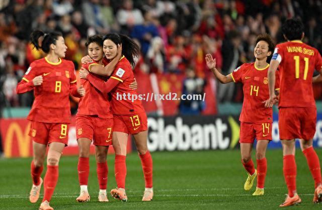 体育风向标：女足比赛中的绝佳进球！
